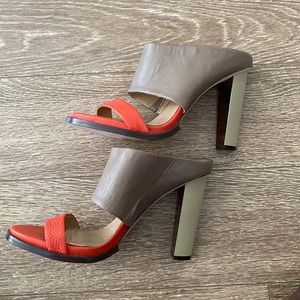 Bcbg tan and red mules sz 8